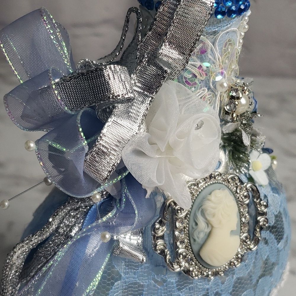 ‎Blue Victorianesque Bottle - Picture 11 of 12